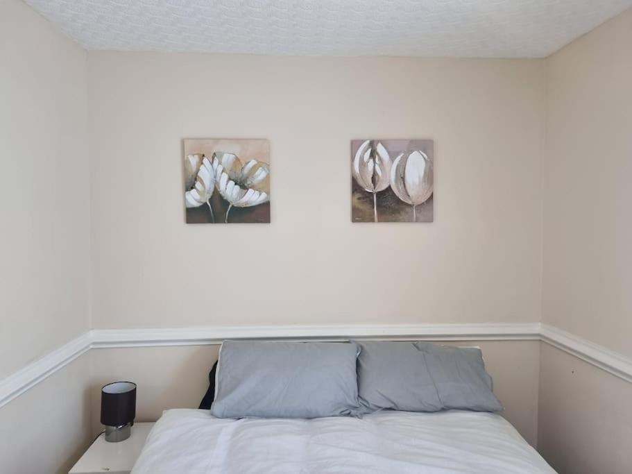 Cheerful 3-Bedroom House Brierley Hill Exteriör bild